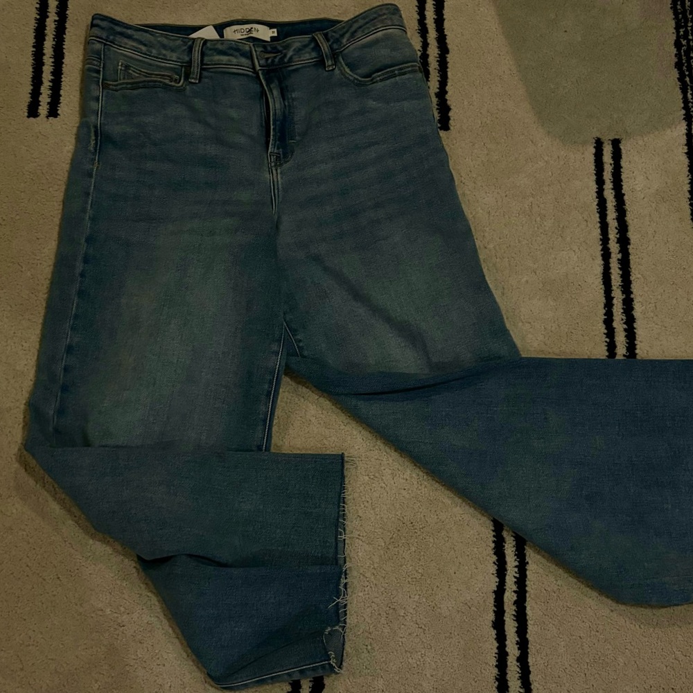 Cropped wide leg jeans . New with tags .